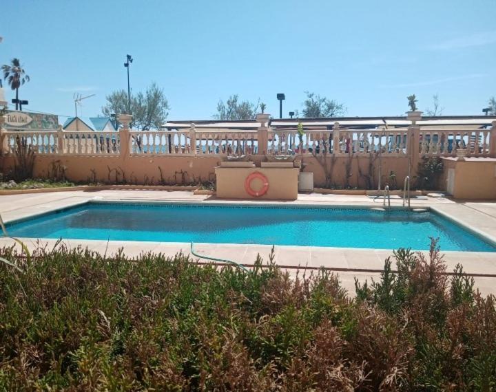 Playa Y Piscina Perla 2 Estudio